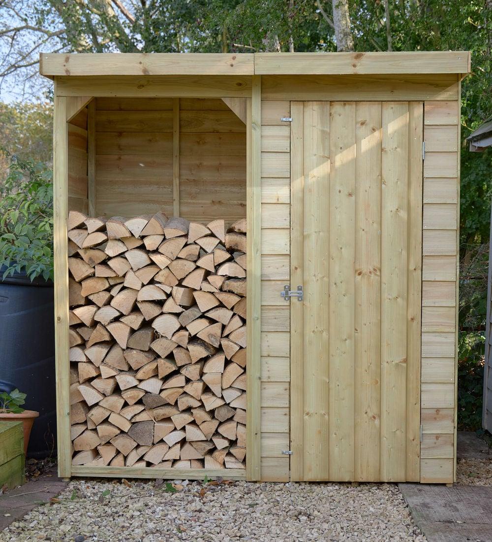 Brennholz bei der Lieferung
